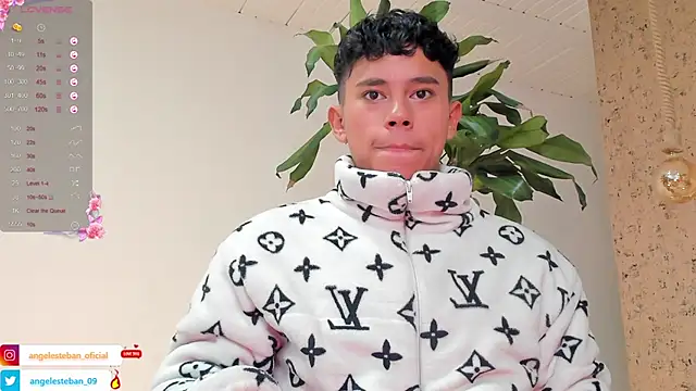 Angel esteban fx online show from 13, 3, 2025