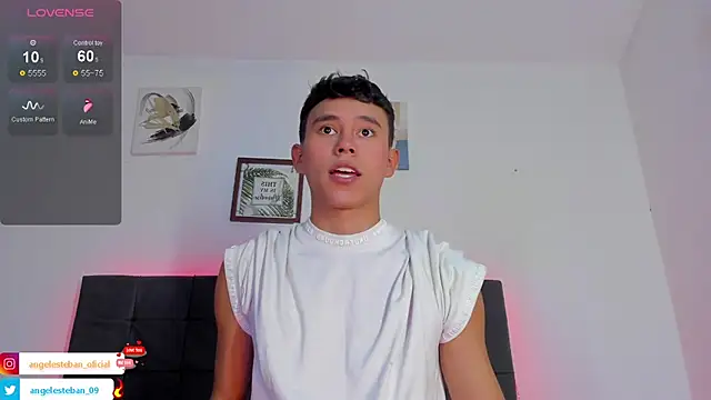 Snapshot of Angel_esteban_fx chatting on 30, 10, 2025 Angel esteban fx online show from 30, 10, 2025