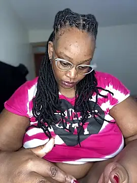 MsWhiteChocolatte online show from 6, 7, 2026