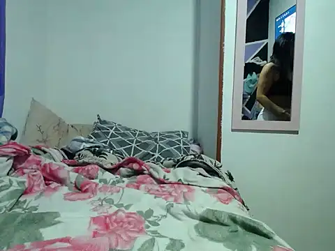 Laura martin  online show from 10, 11, 2025