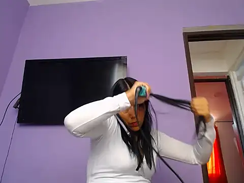 Laura martin  online show from 22, 10, 2025