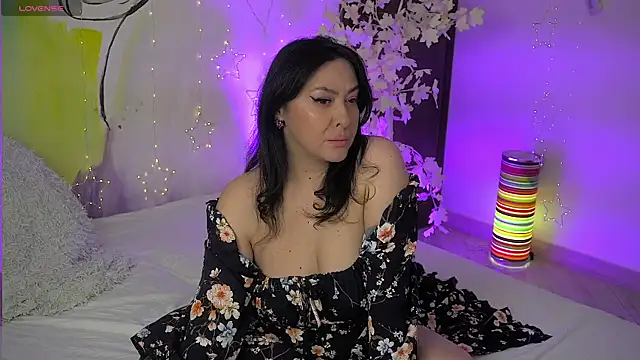 Snapshot of GracyJee chatting on 19, 5, 2026 GracyJee online show from 19, 5, 2026