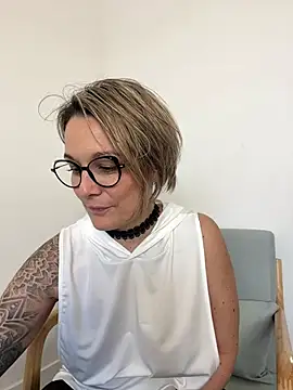 Snapshot of marinella07 chatting on 13, 3, 2025 marinella07 online show from 13, 3, 2025