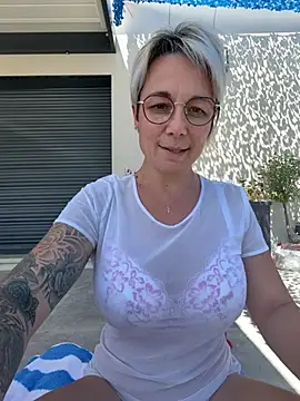 Snapshot of marinella07 chatting on 19, 7, 2026 marinella07 online show from 19, 7, 2026