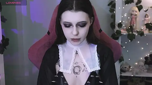 prettybones online show from 4, 5, 2026