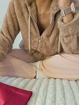 SexyErola27 online show from 28, 2, 2026