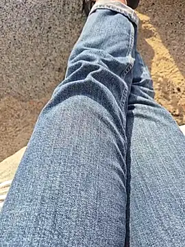 Snapshot of SexyErola27 chatting on 17, 11, 2025 SexyErola27 online show from 17, 11, 2025