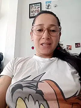 Snapshot of emilypoppy3 chatting on 5, 5, 2026 emilypoppy3 online show from 5, 5, 2026
