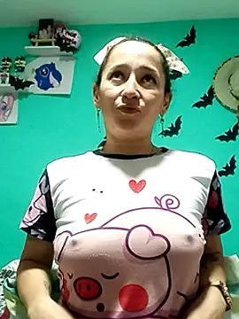 Snapshot of emilypoppy3 chatting on 17, 2, 2025 emilypoppy3 online show from 17, 2, 2025