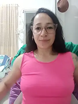 Snapshot of emilypoppy3 chatting on 28, 5, 2026 emilypoppy3 online show from 28, 5, 2026