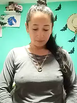 Snapshot of emilypoppy3 chatting on 20, 2, 2025 emilypoppy3 online show from 20, 2, 2025