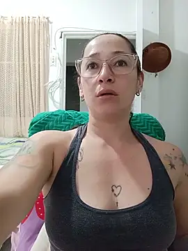 emilypoppy3 online show from 11, 6, 2026