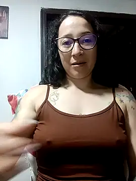 Snapshot of emilypoppy3 chatting on 22, 9, 2025 emilypoppy3 online show from 22, 9, 2025