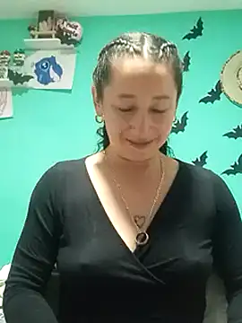 Snapshot of emilypoppy3 chatting on 13, 2, 2025 emilypoppy3 online show from 13, 2, 2025