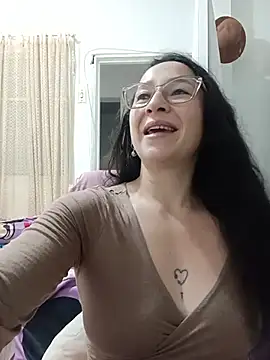 Snapshot of emilypoppy3 chatting on 26, 5, 2026 emilypoppy3 online show from 26, 5, 2026