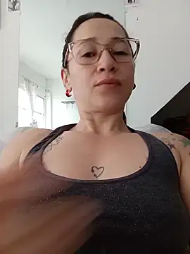 Snapshot of emilypoppy3 chatting on 23, 5, 2026 emilypoppy3 online show from 23, 5, 2026