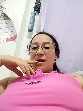 emilypoppy3 online show from 14, 4, 2026