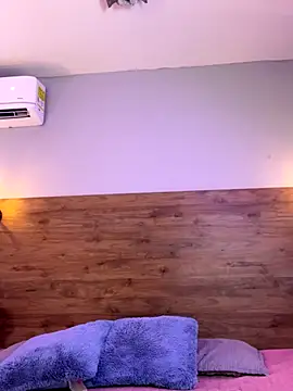 Snapshot of DeboraEvans chatting on 21, 10, 2025 DeboraEvans online show from 21, 10, 2025