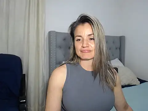 Snapshot of sweetfantasyy69 chatting on 27, 10, 2025 sweetfantasyy69 online show from 27, 10, 2025