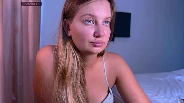 Snapshot of Femdom_Lola chatting on 16, 6, 2026 Femdom Lola online show from 16, 6, 2026