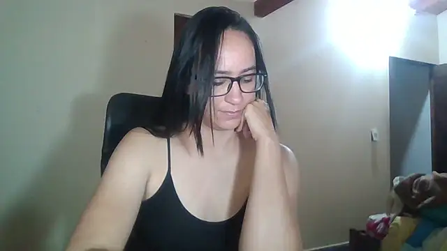 brittanycheeks online show from 22, 4, 2026