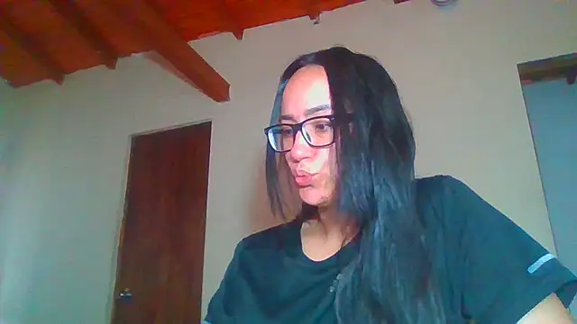 brittanycheeks online show from 18, 4, 2026