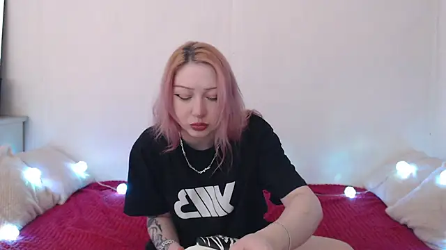 Emily hardcore online show from 13, 4, 2026