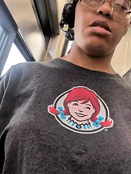 samone9 online show from 10, 4, 2026