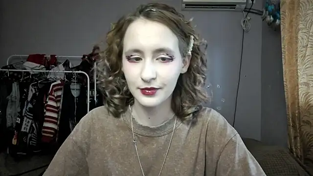 Snapshot of JoannaTompson chatting on 27, 1, 2025 JoannaTompson online show from 27, 1, 2025