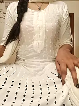 Snapshot of Ruchi-34 chatting on 4, 1, 2025 Ruchi-34 online show from 4, 1, 2025