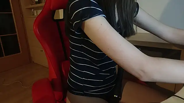 Veronique Valentine online show from 30, 9, 2025