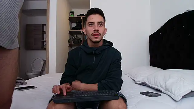 Aron-santoro online show from 24, 2, 2026