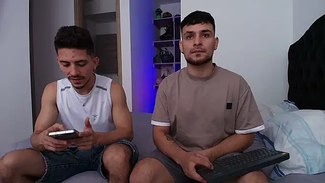 Aron-santoro online show from 3, 3, 2026