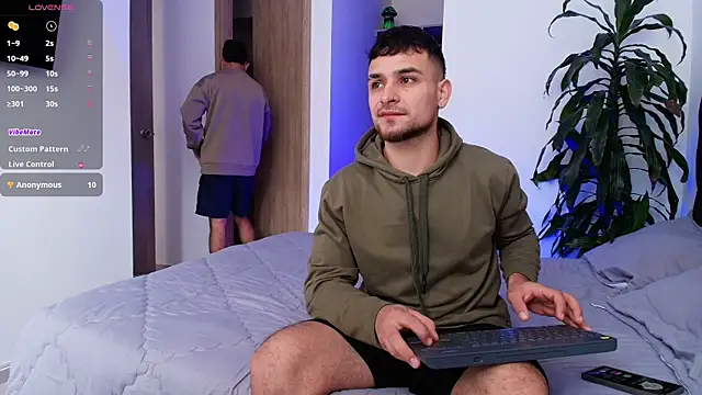 Aron-santoro online show from 24, 4, 2026