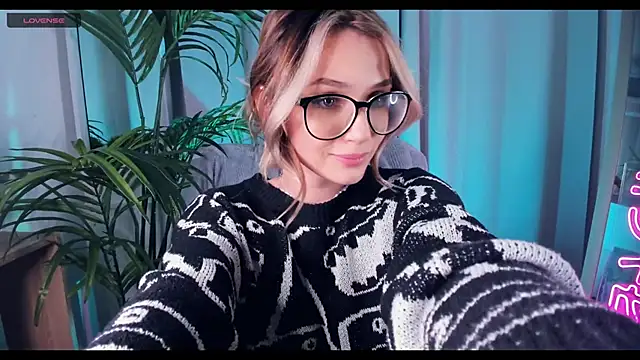 MelissaTetris online show from 12, 2, 2025