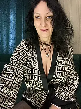 Snapshot of Katie-n chatting on 15, 1, 2025 Katie-n online show from 15, 1, 2025