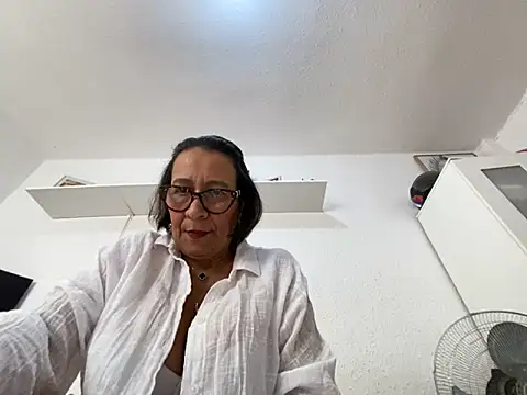 sweeviolet online show from 18, 3, 2026