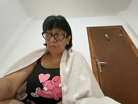 sweeviolet online show from 23, 4, 2026