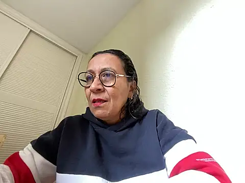 sweeviolet online show from 13, 3, 2025