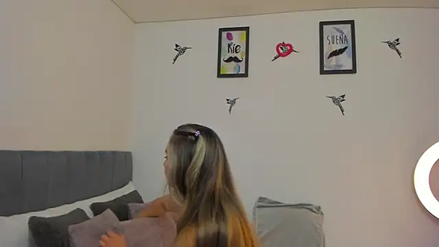 im sarah34 online show from 28, 10, 2025