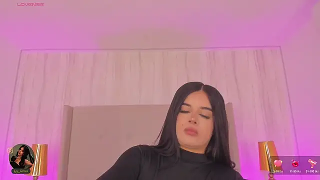 Snapshot of kaylarossi chatting on 14, 5, 2026 kaylarossi online show from 14, 5, 2026