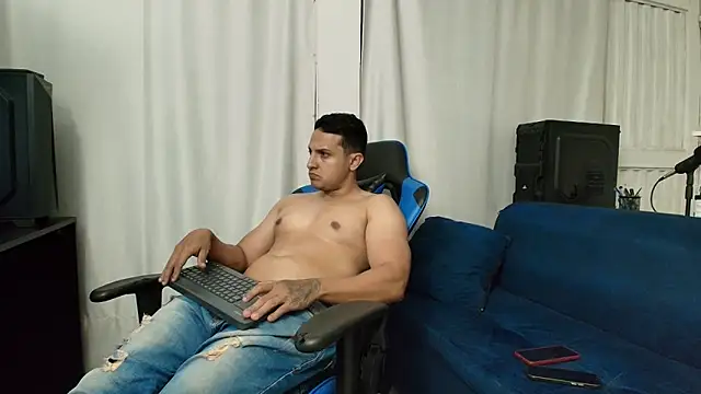 Snapshot of hott_dicks chatting on 26, 7, 2026 hott dicks online show from 26, 7, 2026