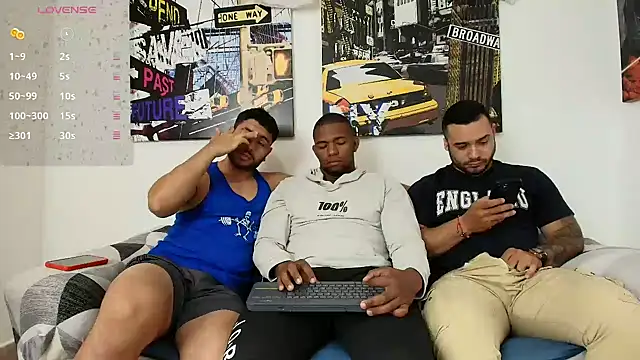 Snapshot of hott_dicks chatting on 31, 12, 2024 hott dicks online show from 31, 12, 2024