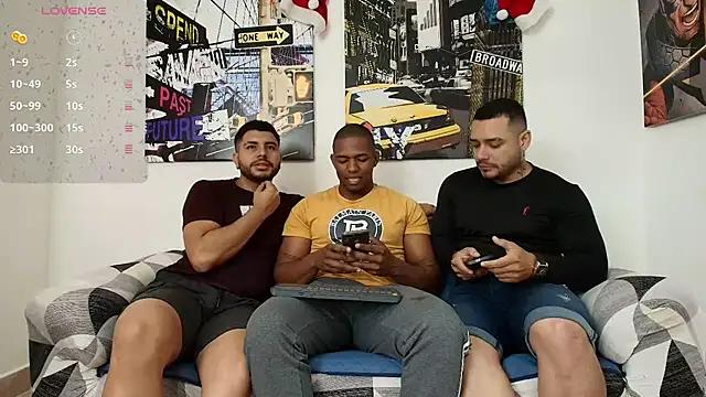 Snapshot of hott_dicks chatting on 23, 12, 2024 hott dicks online show from 23, 12, 2024