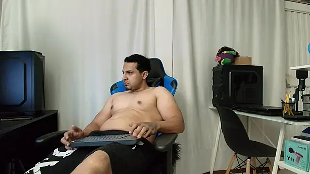 Snapshot of hott_dicks chatting on 3, 4, 2026 hott dicks online show from 3, 4, 2026