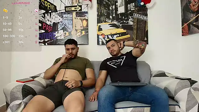 Snapshot of hott_dicks chatting on 27, 12, 2024 hott dicks online show from 27, 12, 2024