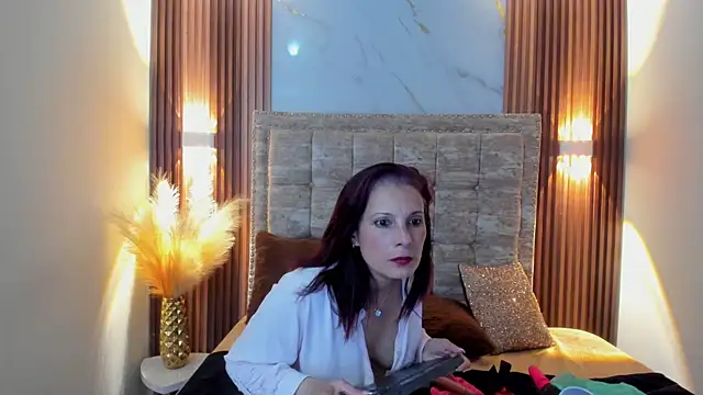 Snapshot of ada_mclaine chatting on 22, 2, 2025 ada mclaine online show from 22, 2, 2025