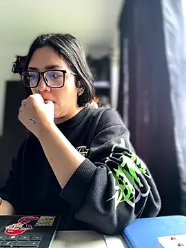 Mila Morgan online show from 25, 11, 2025