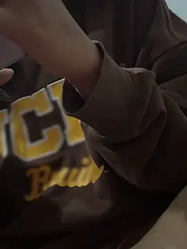 Mila Morgan online show from 5, 2, 2026