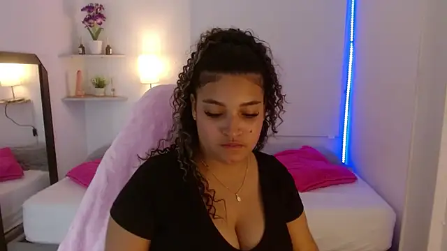 Julia Boobs online show from 9, 9, 2025